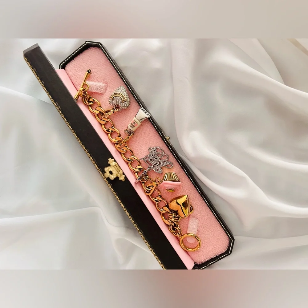 Juicy Couture elegant gold